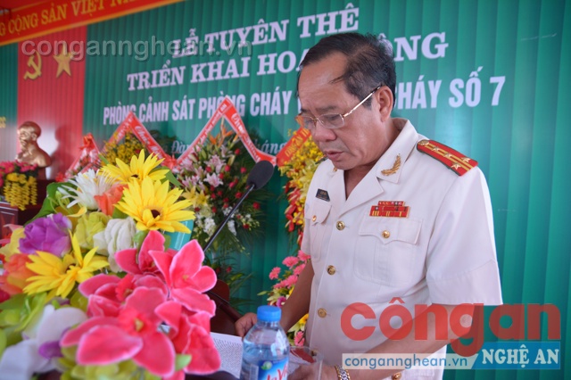 Đại tá Hồ Sỹ Tuấn – Giám đốc Cảnh sát PC&CC tỉnh phát biểu phân công nhiệm vụ của Phòng Cảnh sát PC&CC số 7