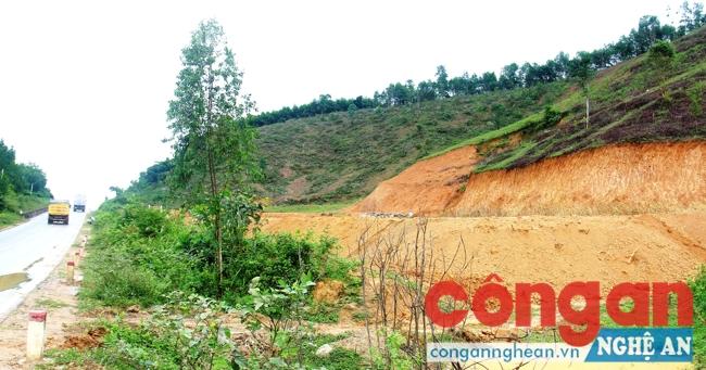 Khu vực đất ở dốc Vàng Tâm thuộc quyền quản lý của UBND xã Nghĩa Dũng đã bị ông Hạnh bán với giá 340 triệu đồng