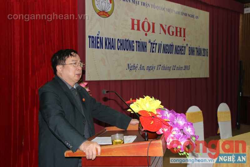 Đại diện Ủy ban MTTQ tỉnh Nghệ An trao đổi về chương trình Tết vì người nghèo