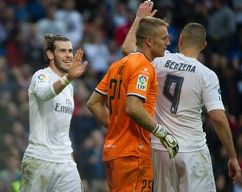 Bale lập cú poker trong khi Benzema có cú hat-trick trước Rayo