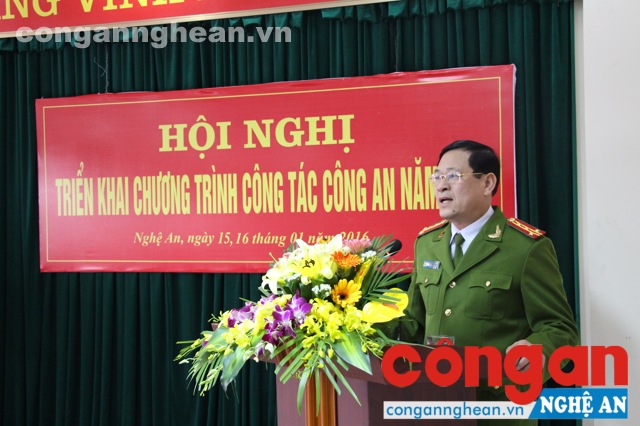 Đại tá Nguyễn Hữu Cầu – Bí thư Đảng ủy - Giám đốc Công an tỉnh phát biểu chỉ đạo Hội nghị