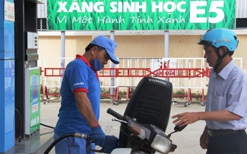 Xăng sinh học E5 được cho là có nhiều lợi ích về kinh tế, môi trường hơn xăng RON 92.