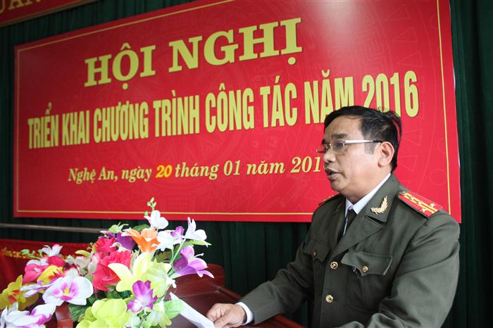 Đồng chí Đại tá Trần Minh Bình, Trưởng phòng Công tác Đảng và Công tác quần chúng khai mạc Hội nghị