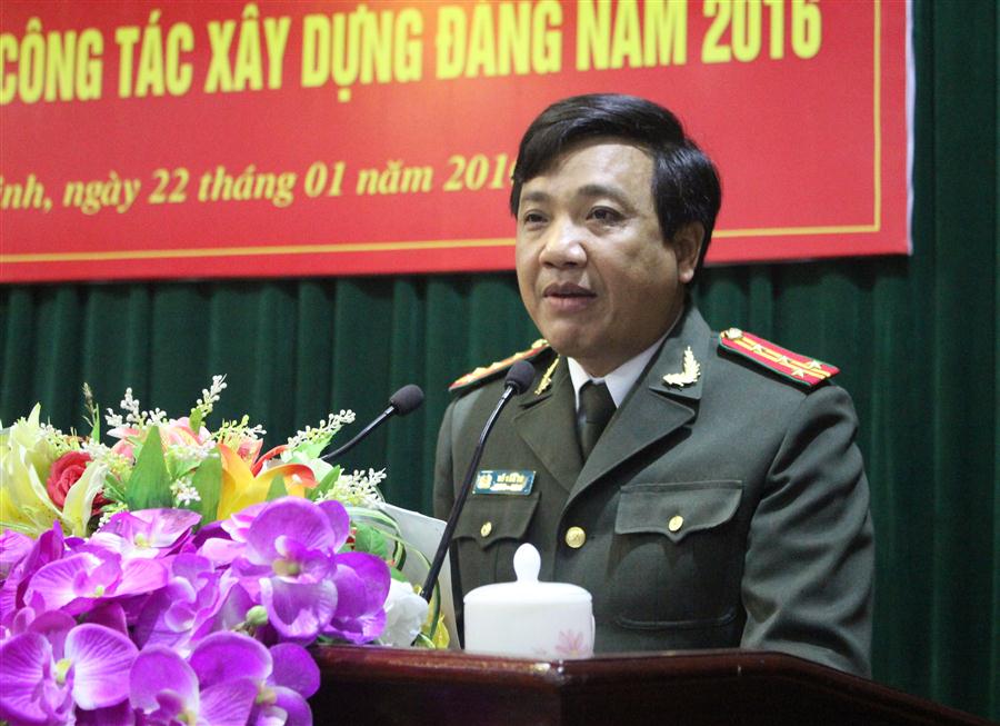 Đồng chí Đại tá Hồ Văn Tứ, Phó bí thư Đảng ủy, Phó giám đốc Công an tỉnh Chủ trì Hội nghi