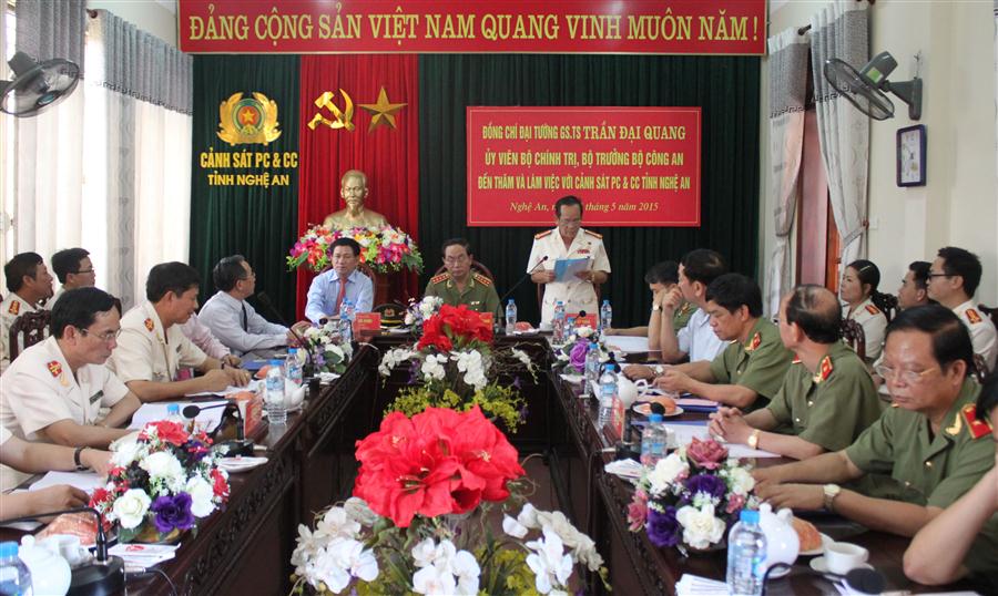 Trong buổi làm việc với Cảnh sát PC&CC tỉnh, đồng chí Trần Đại Quang,  Bộ trưởng Bộ Công an ghi nhận và đánh giá cao những thành tích  mà đơn vị đạt được sau hơn 1 năm thành lập