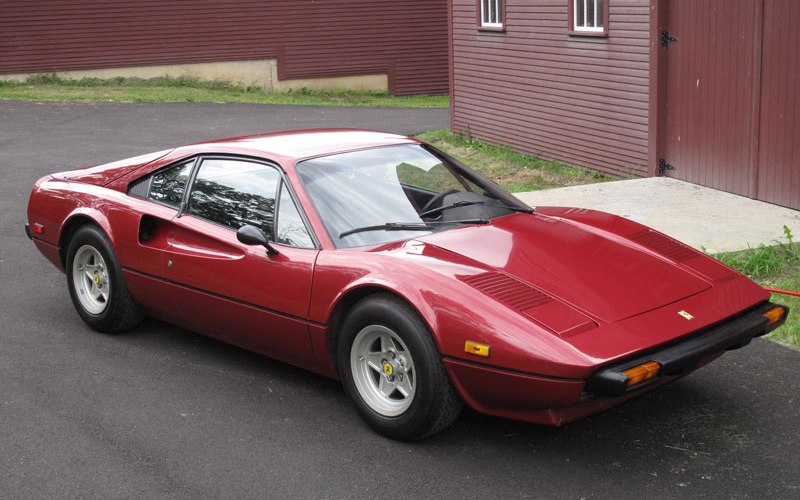 11. 1977 Ferrari 308 GTS trong phim Magnum (1980 - 1988).