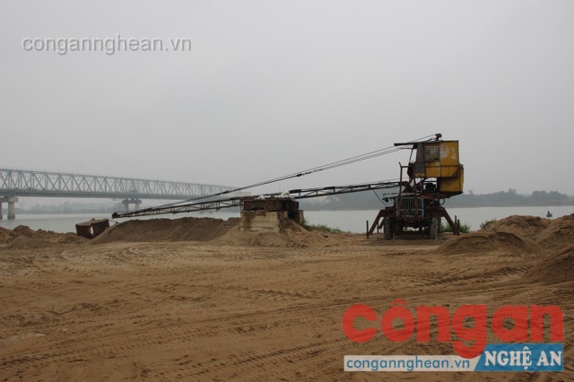Bến cát DNTN Hường Lan, khối 2, phường Trung Đô, Tp Vinh