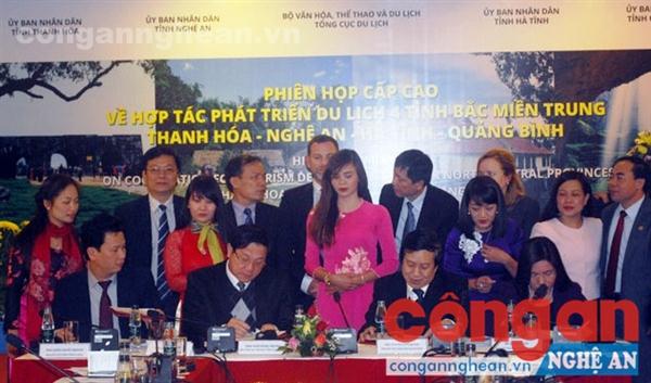  Đại diện 4 tỉnh Bắc Trung bộ ký kết hợp tác phát triển du lịch