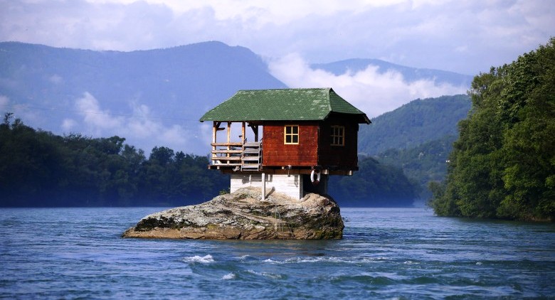 House on a Rock tại Bajina Basta, Serbia