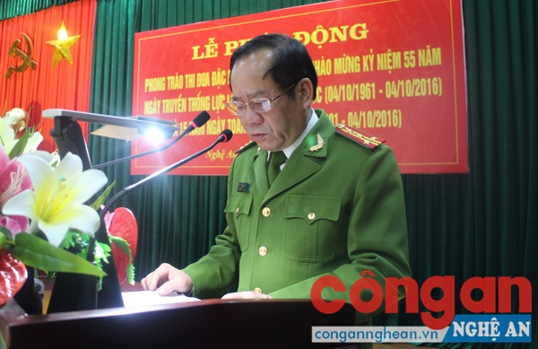 Đồng chí Đại tá Hồ Sỹ Tuấn – Giám đốc Cảnh sát PC&CC phát biểu tại buổi lễ