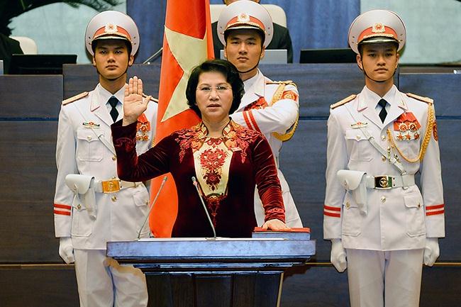 Tân Chủ tịch Quốc hội Nguyễn Thị Kim Ngân tuyên thệ nhậm chức
