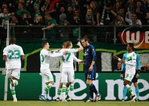 Real trả giá đắt vì quá tự tin trước Wolfsburg