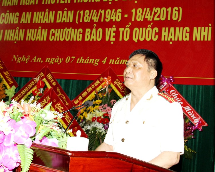 Đại tá Bùi Nguyên Tiến, Trưởng phòng Tham mưu Công an tỉnh phát biểu Khai mạc Lễ kỷ niệm.