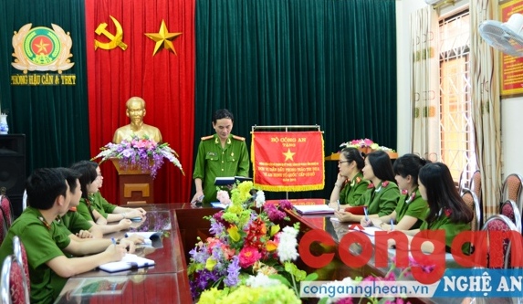 Đồng chí Đại tá Lê Xuân Hoài, Phó Giám đốc Cảnh sát PC&CC tỉnh chỉ đạo triển khai công tác của lực lượng Tài chính