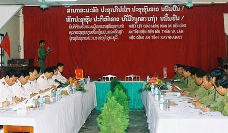 Công an tỉnh Điện Biên và Công an tỉnh Phong Xa Ly (Lào) họp bàn phối hợp công tác bắt truy nã.