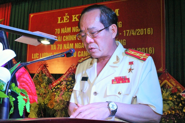 Đồng chí Đại tá Hồ Sỹ Tuấn, Giám đốc Cảnh sát PC&CC đánh giá cao và ghi nhận những thành tích mà lực lượng Tham mưu và Tài chính đã đạt được trong thời gian qua