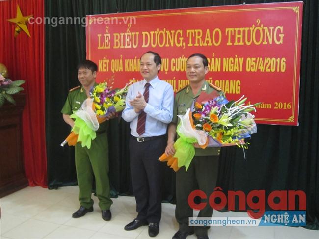 Đồng Chí Nguyễn Hồng Lĩnh, biểu dươ thành tích xuất sắc của CA huyện Vũ Quang 