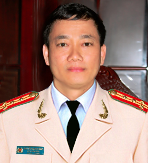 Đồng chí Đại tá Nguyễn Mạnh Hùng