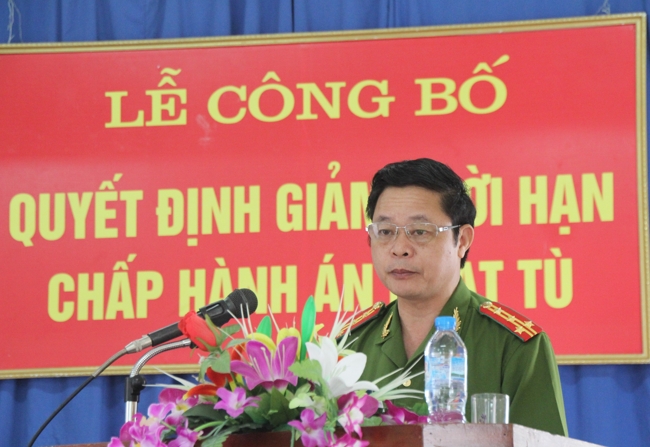 Đồng chí Đại tá Trần Sỹ Phàng, Giám thị Trại tạm giam phát biểu bế mạc 