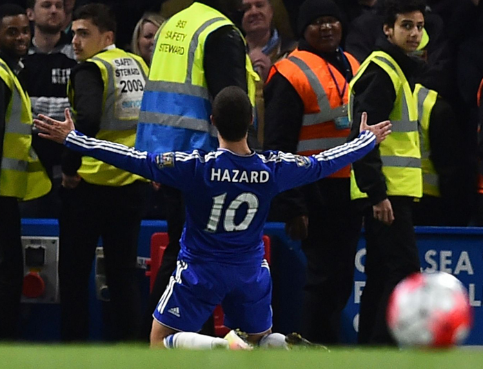  Bàn thắng của Hazard đã khiến Tottenham phải nhìn Leicester vô địch sớm 2 vòng