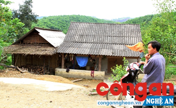  Một gia đình ở xã Thanh Sơn, huyện Thanh Chương đóng cửa bỏ làng đi làm thuê sau khi “vỡ mộng” đa cấp