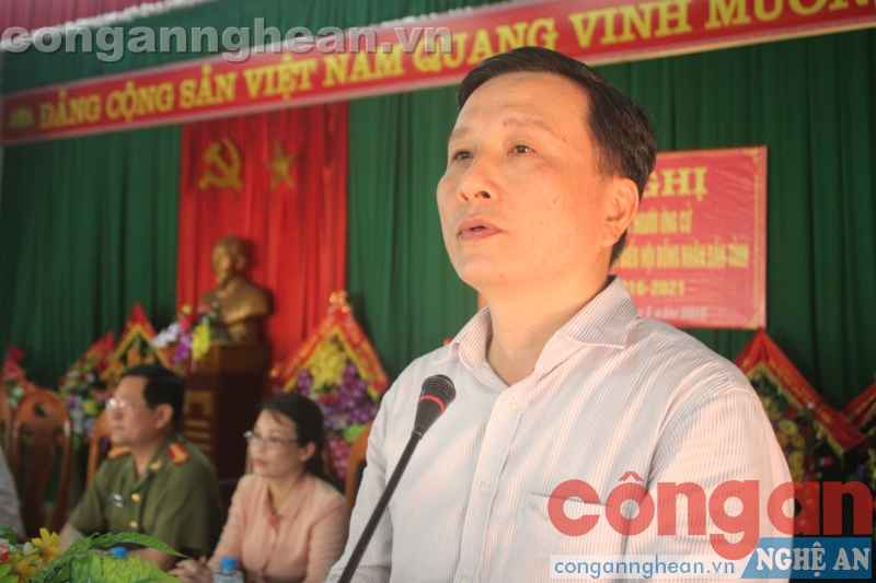 Đồng chí Lê Quang Huy – Phó Bí thư Tỉnh ủy trình bày chươngtrình hành động của mình trước cử tri
