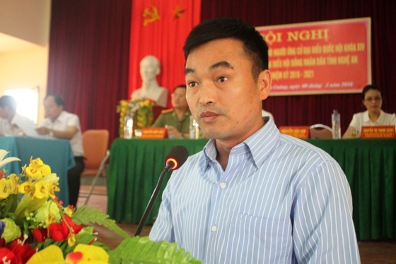 Ông Nguyễn Văn Kim - Phó Chi cục trưởng Chi cục tiêu chuẩn đo lường chất lượng Nghệ An trình bày chương trình hành động của mình trước cử tri