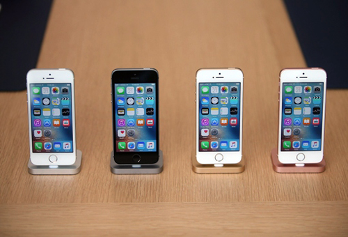 iPhone SE là sản phẩm mới nhất của Apple nhưng không gây được tiếng vang.