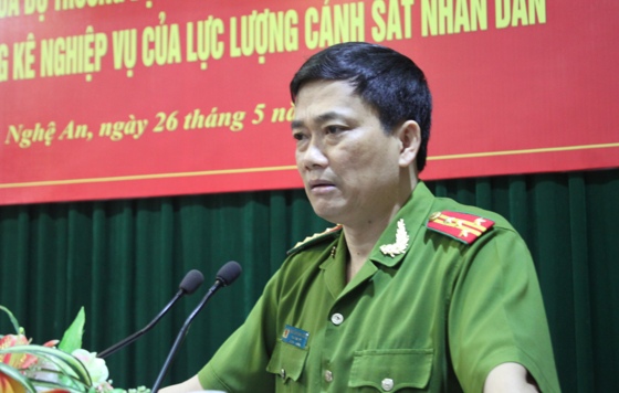 Đồng chí Đại tá Nguyễn Mạnh Hùng, Phó Giám đốc, Thủ trưởng Cơ quan Cảnh sát điều tra Công an tỉnh phát biểu tại Hội nghị