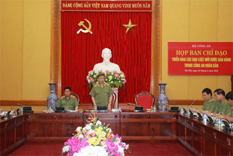  Bộ trưởng Tô Lâm dự, chỉ đạo và phát biểu tại cuộc họp.
