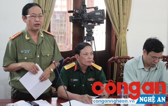 Đồng chí Đại tá Nguyễn Tiến Dần, Phó Giám đốc Công an tỉnh phát biểu tại buổi làm việc