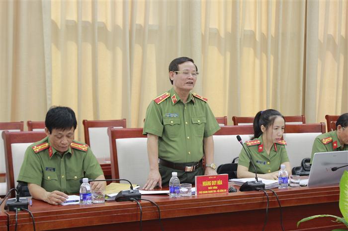Đồng chí Thiếu tướng Hoàng Duy Hoà – Phó Chánh thanh tra Bộ Công an nêu một số vấn đề trong quá trình kiểm tra