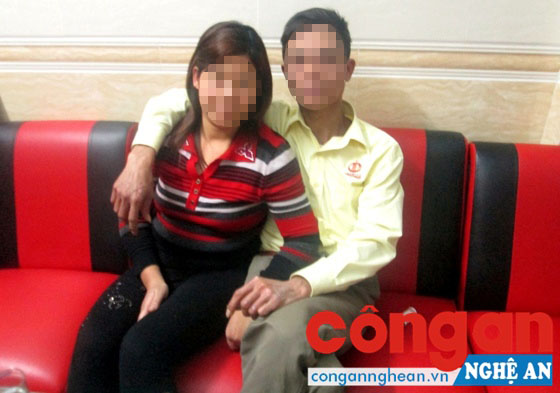 Vợ chồng chị Nguyễn T.K.D. hạnh phúc bên nhau