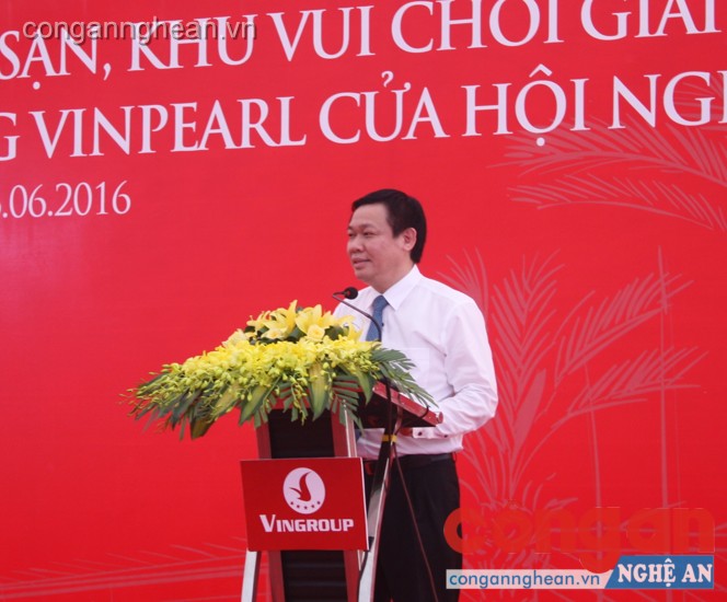 Đồng chí Vương Đình Huệ- Ủy viên Bộ Chính trị, Phó Thủ tướng Chính phủ phát biểu tại lễ động thổ Tổ hợp Vinpearl Cửa Hội
