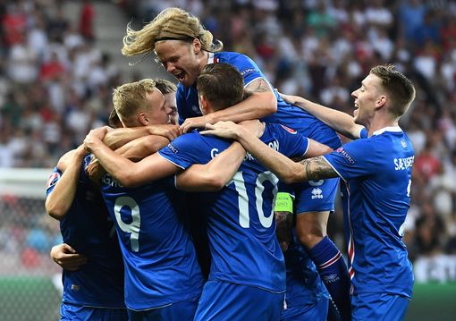 Iceland tạo nên cơn địa chấn khi đánh bại Anh để lọt vào tứ kết.