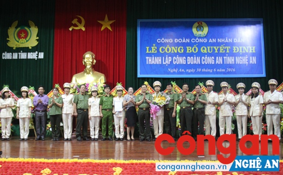 Ra mắt BCH Công đoàn Công an tỉnh Nghệ An.