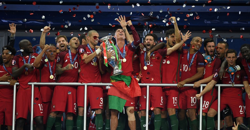 Ronaldo rất mãn nguyện khi đã cùng ĐT Bồ Đào Nha vô địch Euro 2016.