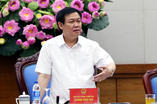 Phó Thủ tướng Vương Đình Huệ lưu ý Ban soạn thảo Đề án định hướng phát triển du lịch thành ngành kinh tế mũi nhọn nhiều nội dung quan trọng. 