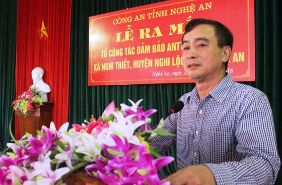 Đồng chí Chu Thành Công, Phó Chánh Văn phòng UBND tỉnh phát biểu tại buổi ra mắt Tổ công tác.