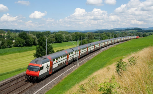 Một đoàn tàu cao tốc chạy tuyến Pháp và Thụy Sỹ. (Ảnh: Internet)