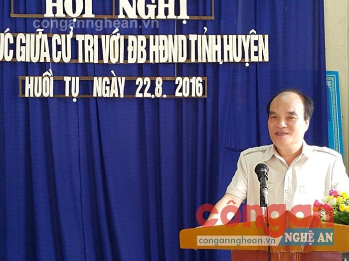 Đồng chí Nguyễn Thanh Hoàng - Chủ tịch UBND huyện trả lời các vấn đề thuộc chức năng, thẩm quyền của UBND huyện