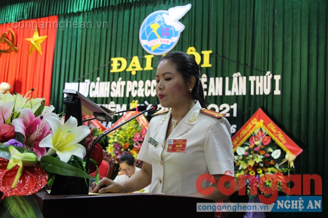 Trung tá Dương Thị Hoa Hường Chủ tịch Hội phụ nữ Cảnh sát PC&CC khai mạc Đại hội