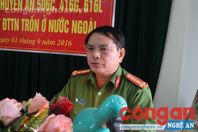 Đồng chí Đại tá Lê Viết Hà - Phó trưởng phòng PC52 báo cáo tổng kết 3 chuyên án