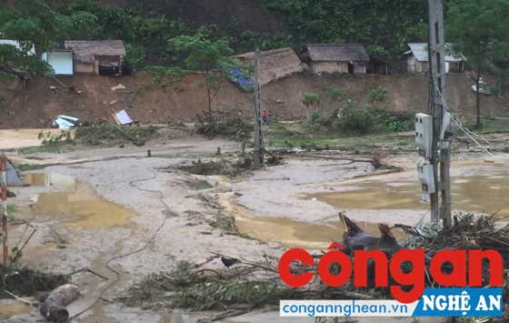 Trong những ngày qua, mưa lũ đã gây thiệt hại nặng nề tại nhiều địa phuơng trên địa bàn tỉnh Nghệ An