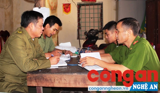 Công an huyện Nam Đàn bàn kế hoạch triển khai đảm bảo ANTT với Công an thị trấn Nam Đàn