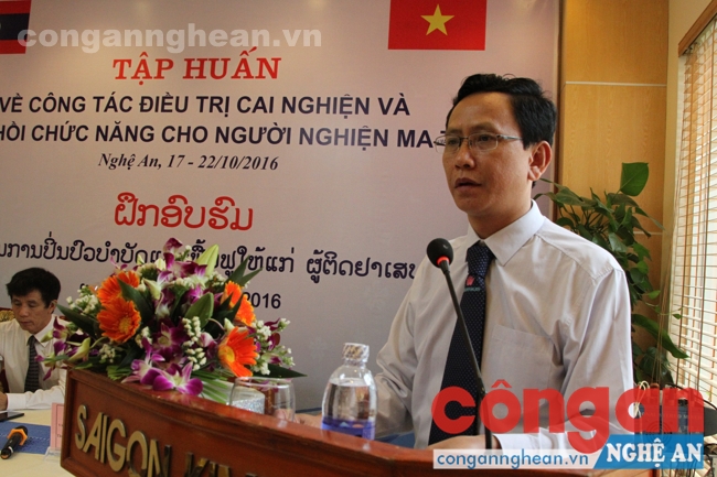 Đồng chí Vi Ngọc Quỳnh - Phó Giám đốc Sở LĐTBXH tỉnh Nghệ An phát biểu tại hội nghị