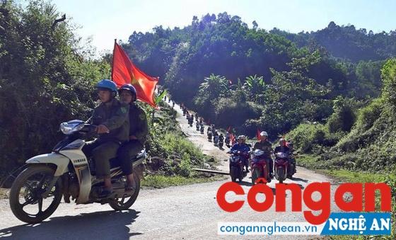 Người dân xã biên giới Hạnh Dịch, huyện Quế Phong                                           hưởng ứng Tháng hành động Quốc gia phòng, chống HIV/AIDS