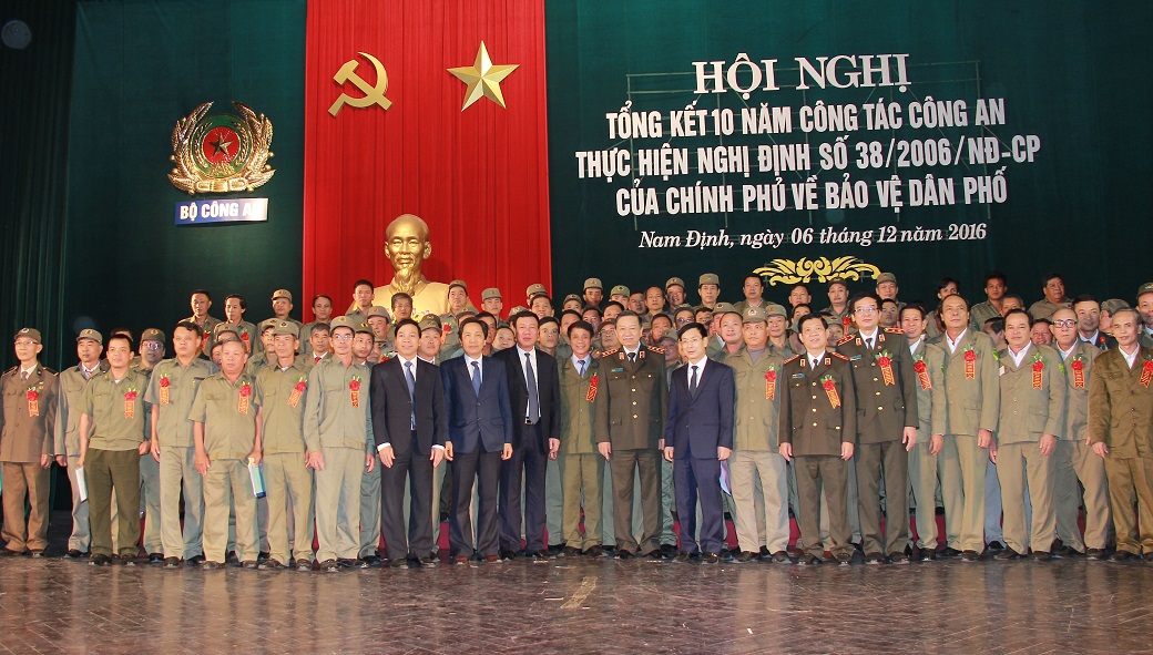 Bộ trưởng Tô Lâm với các đại biểu tham dự Hội nghị.