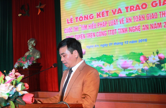 Đồng chí Nguyễn Bá Hảo, Phó Giám đốc Sở TT&TT phát biểu tại buổi lễ.