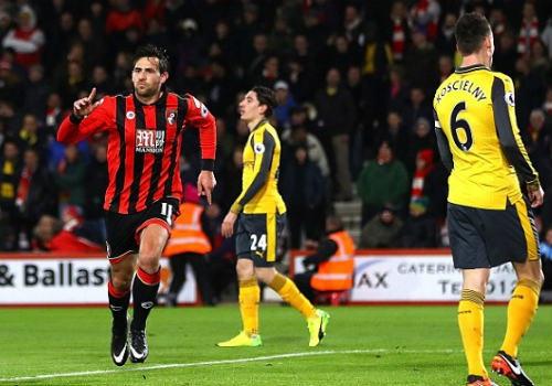 Bị dẫn trước 3 bàn, Arsenal vẫn giật lại 1 điểm đầy quý giá trên sân Bournemouth